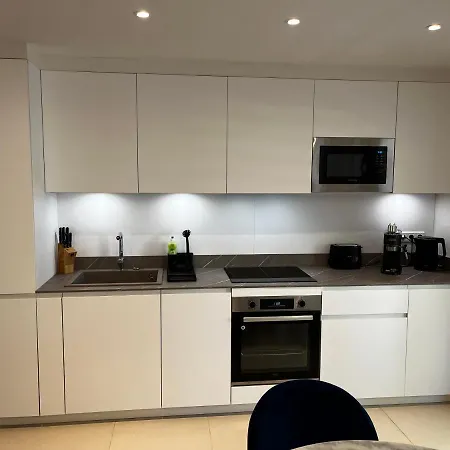 Apartment Elegant Close To Croisette And Palais De Festival With Garage